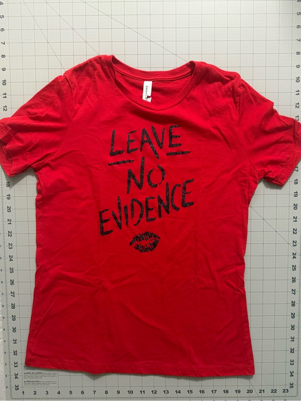 Red 'Leave No Evidence' Graphic Tee - Women's Top